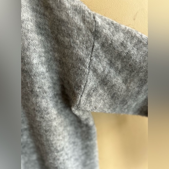 ✌️4 for $20✌️ Ichi oversized drapey sweater - Picture 4 of 9